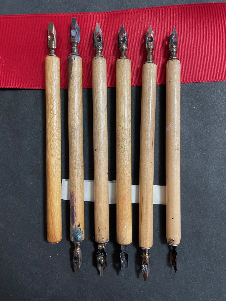 Broad-edged pens
